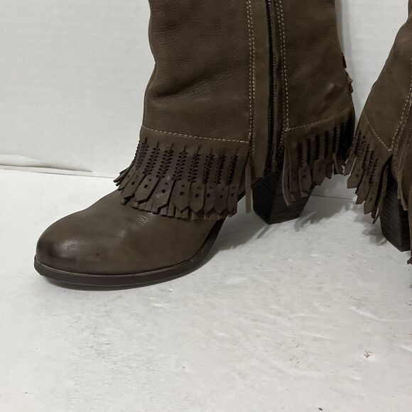 Women's Size 7.5 Naughty Monkey Swing Low Taupe Ankle Bootie with Leather Upper - Picture 3 of 9